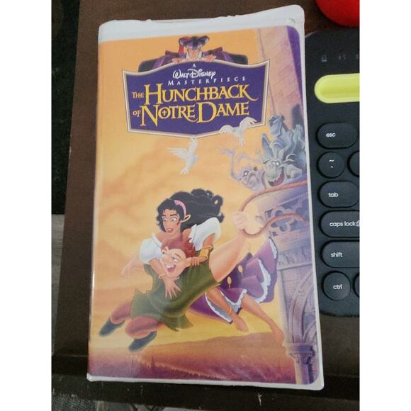 The Hunchback of Notre Dame (VHS, 1997) - Picture 1 of 3